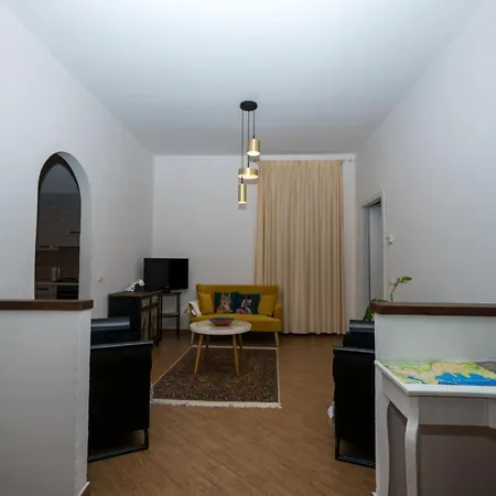 Confort Three - Citra 011015-lt-2460 Apartment